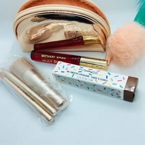 MAC Snow Ball Mini Brush Kit + MORE